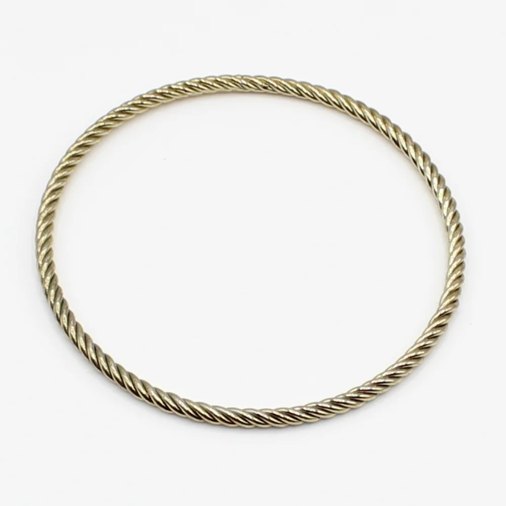 Vintage twisted goldtone bangle bracelet - Picture 4 of 5